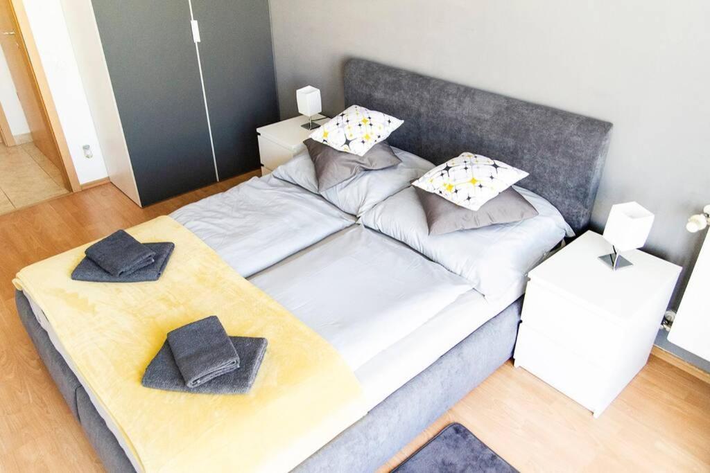 Vip Mini Resort,Private Parking & Balcony Budapest Luaran gambar