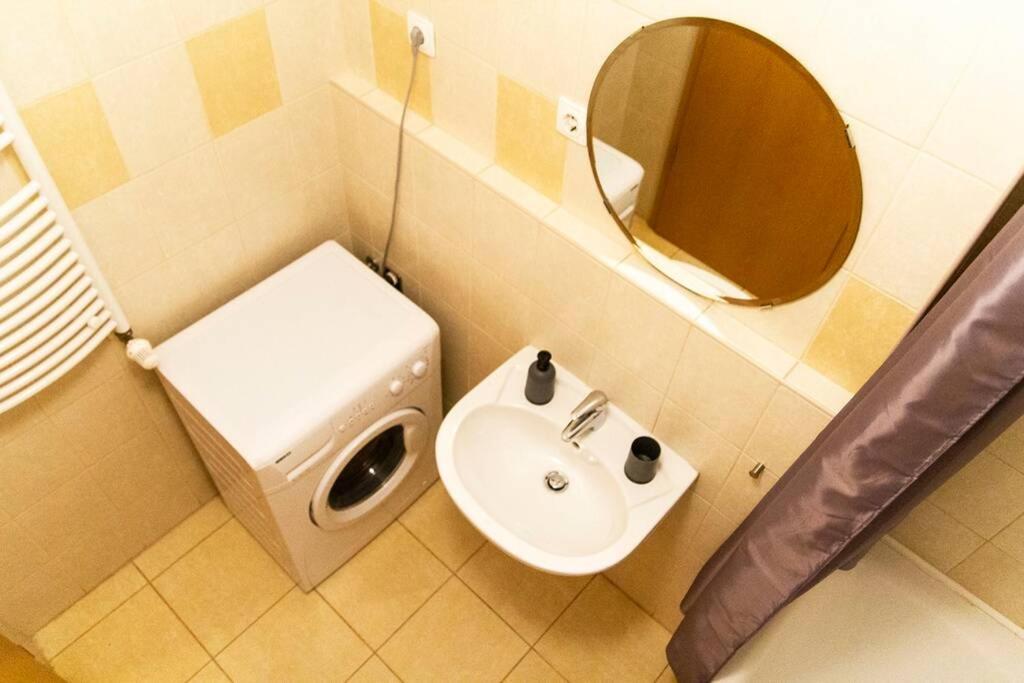 Vip Mini Resort,Private Parking & Balcony Budapest Luaran gambar