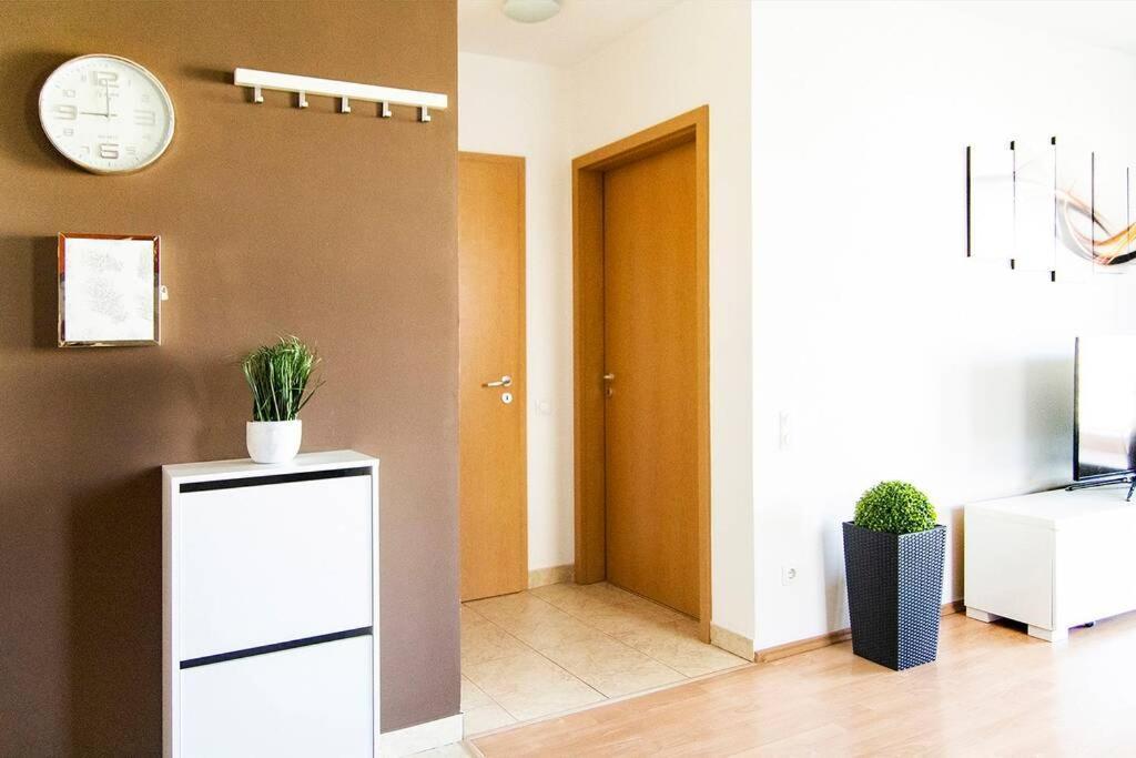 Vip Mini Resort,Private Parking & Balcony Budapest Luaran gambar