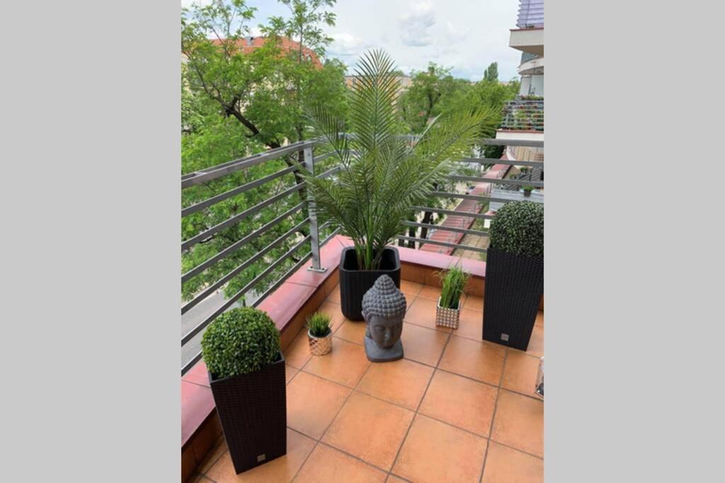 Vip Mini Resort,Private Parking & Balcony Budapest Luaran gambar
