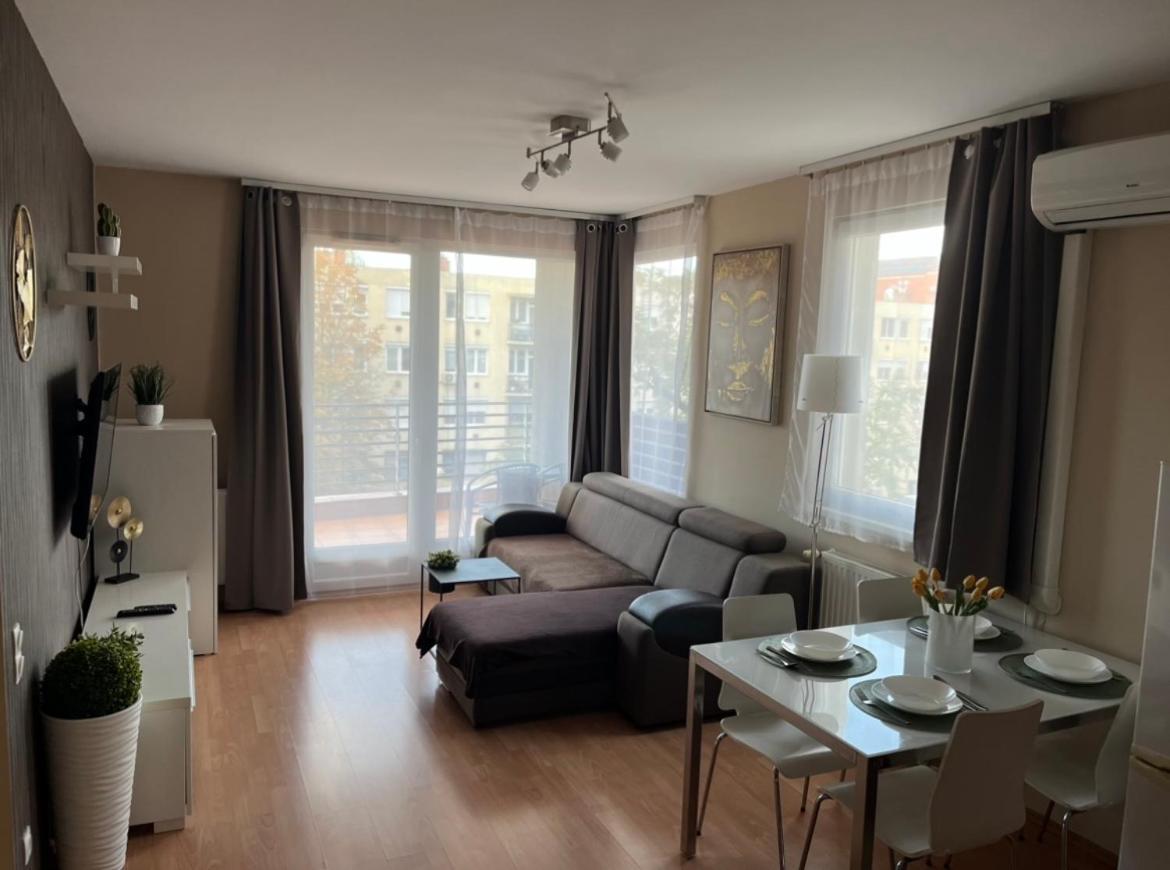 Vip Mini Resort,Private Parking & Balcony Budapest Luaran gambar